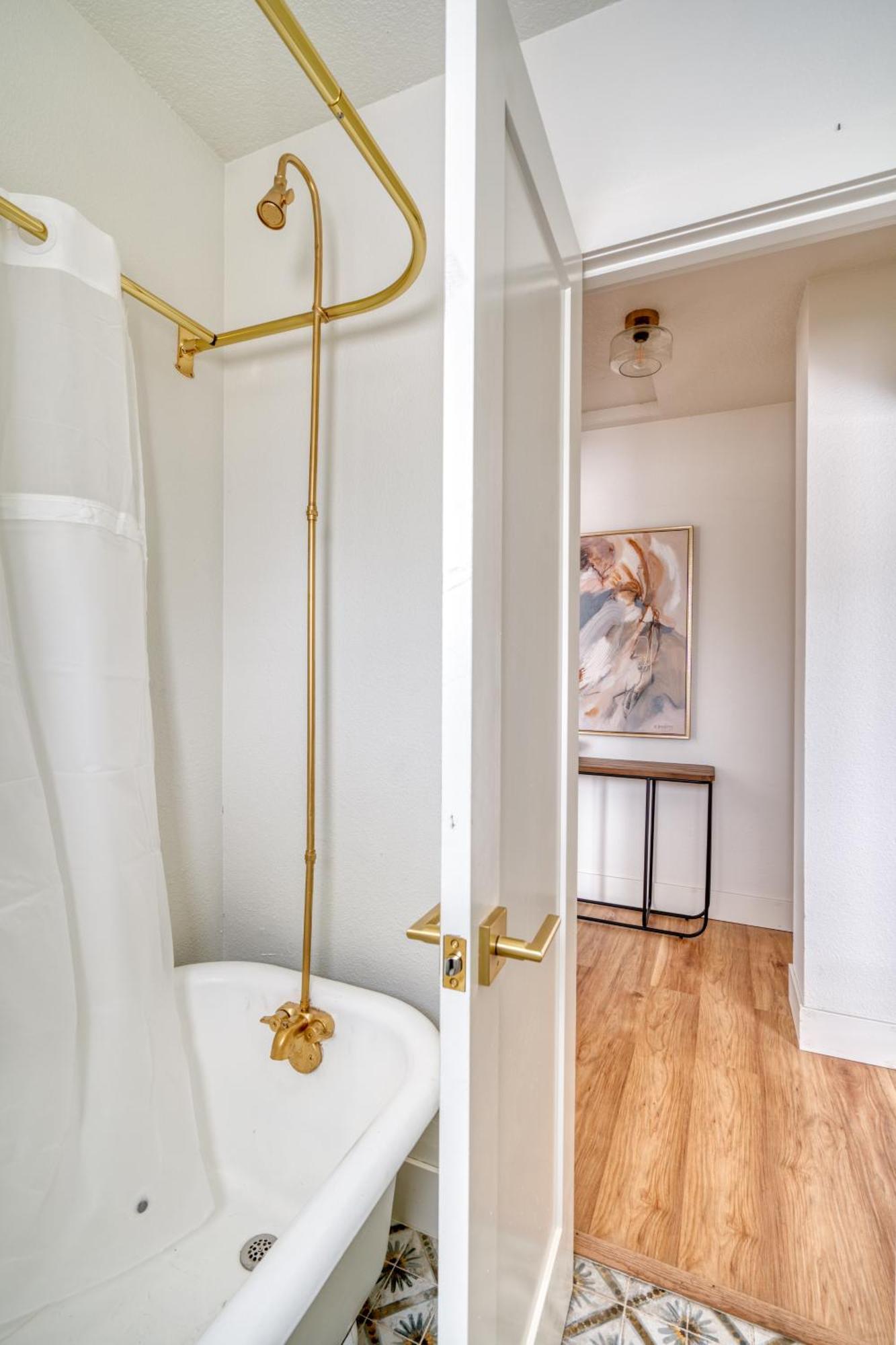 Collection - Spacious In Brooklyn Holiday home